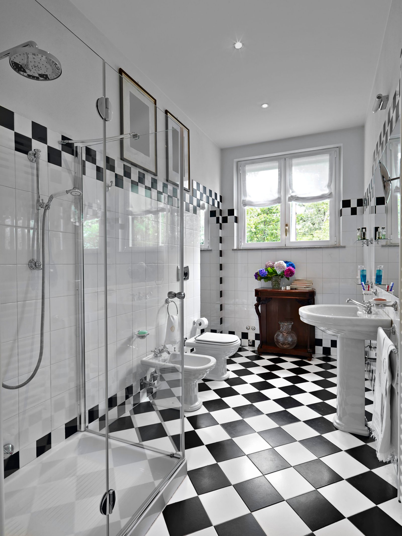 Bathroom Renovations | Victorian Traditional Bathroom | Renomate