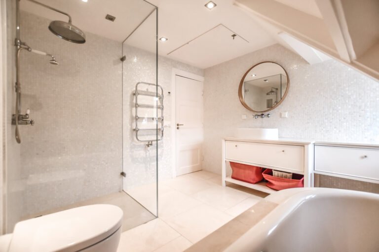 Wet Room | Bathroom Remodeling Companies in Halesowen, West Midlands | Renomate